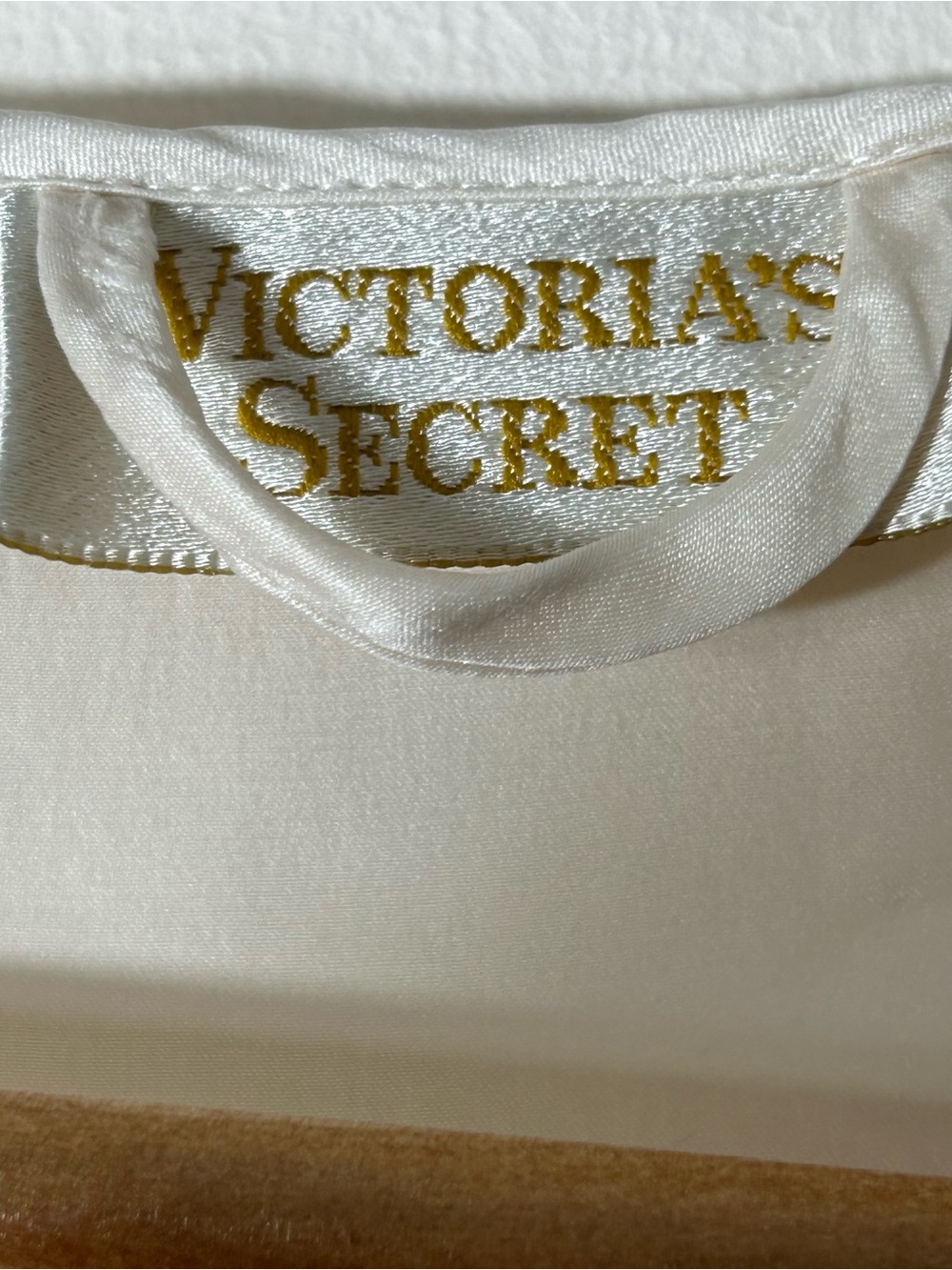 Vintage‎ Victorias Secret Silk Robe Size PS Petite Ivory Long Sleeve Sleep READ - Picture 2 of 14